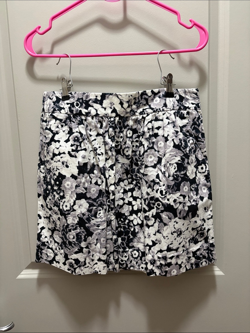 GAP Black and White Floral Mini Skirt